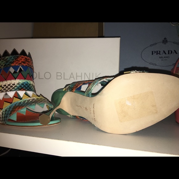 Manolo Blahnik Aperge Snakeskin Heels 37.5 - Picture 6 of 6